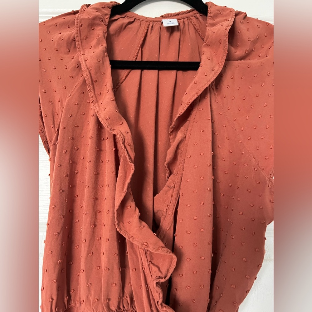 Old Navy Dot Flutter Sleeve Wrap Dress - Picture 4 of 9